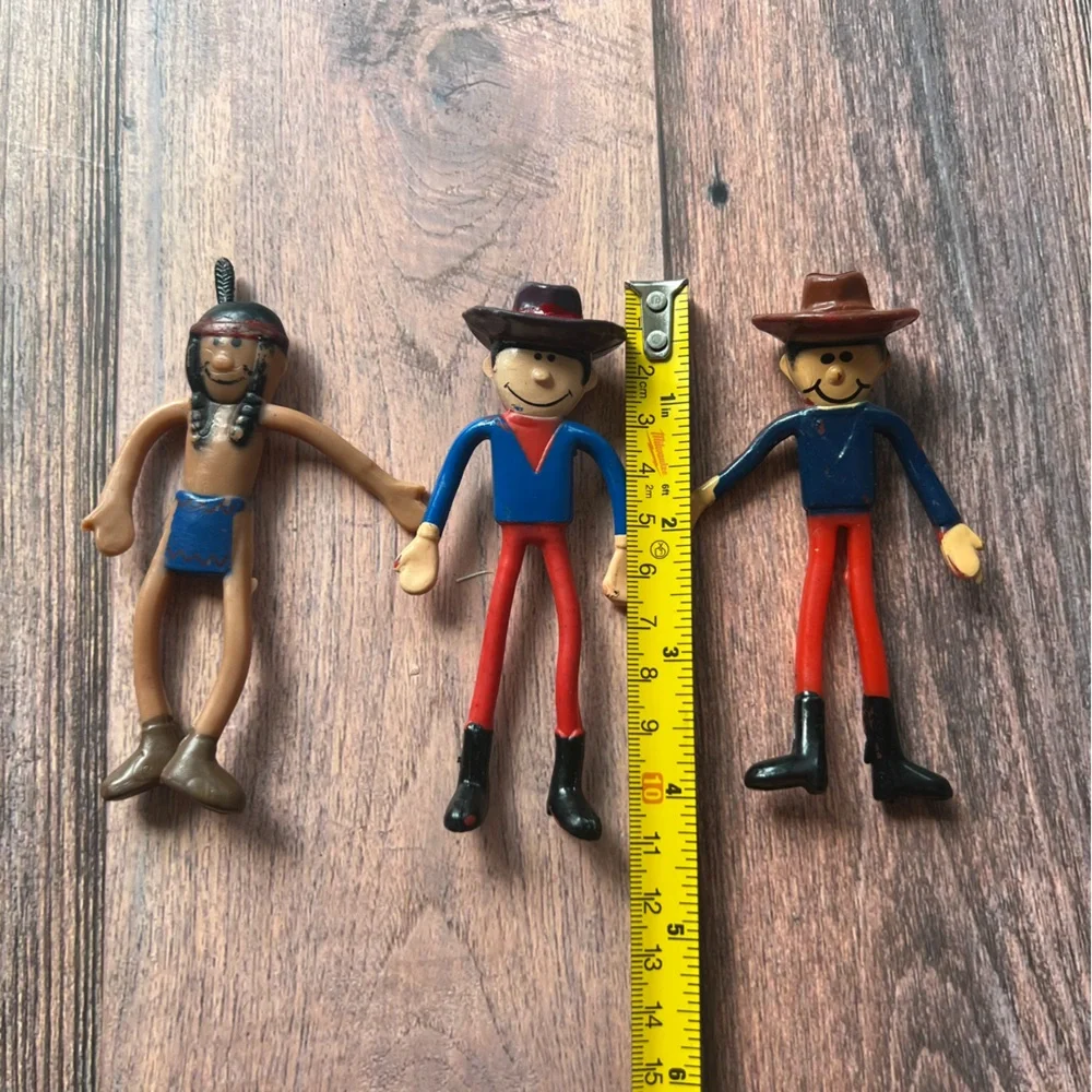 Vintage Cowboy and Indian Rubber Bendable Bendy‎ Action Figures Set of 25